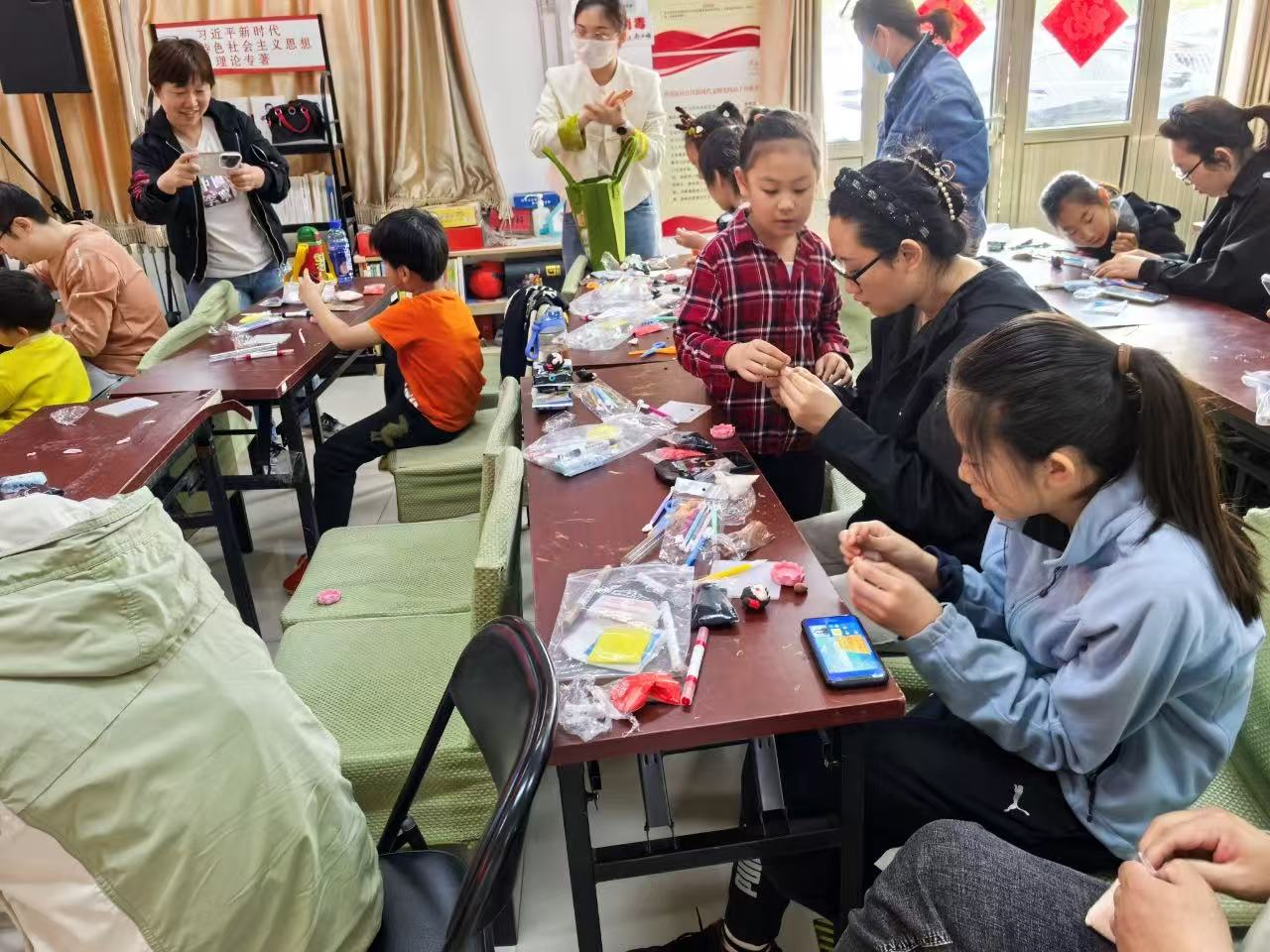 西黃新村新時代文明實踐站：哪吒黏土樂無窮